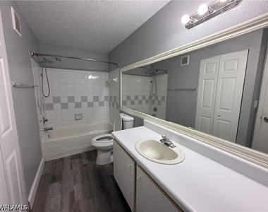 11561 Villa Grand - Photo Thumbnail 12