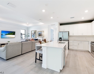 10439 Ventana Lane - Photo Thumbnail 8