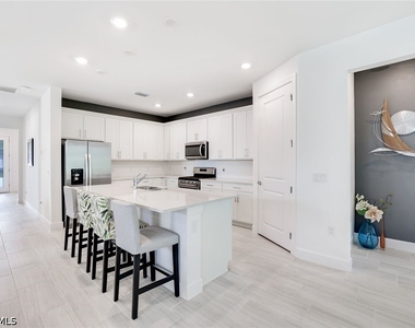 10439 Ventana Lane - Photo Thumbnail 5