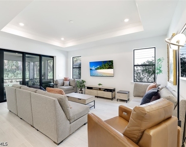 10439 Ventana Lane - Photo Thumbnail 4