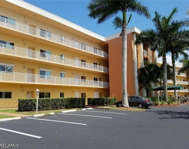 14931 Park Lake Drive - Photo Thumbnail 2
