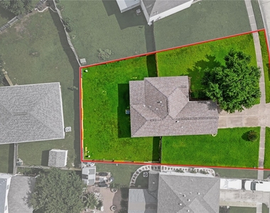 6906 Rambling Brook Lane - Photo Thumbnail 24