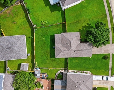 6906 Rambling Brook Lane - Photo Thumbnail 17