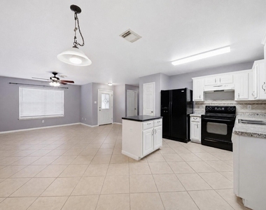 6906 Rambling Brook Lane - Photo Thumbnail 3