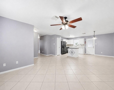 6906 Rambling Brook Lane - Photo Thumbnail 5