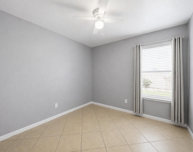 6906 Rambling Brook Lane - Photo Thumbnail 13