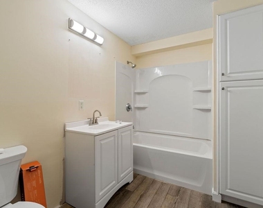 1703 White Cedar - Photo Thumbnail 17