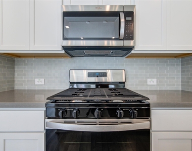 9515 Sierra Crest Lane - Photo Thumbnail 15