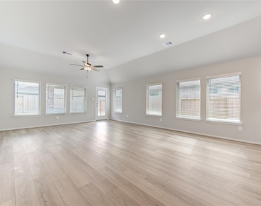 9515 Sierra Crest Lane - Photo Thumbnail 24