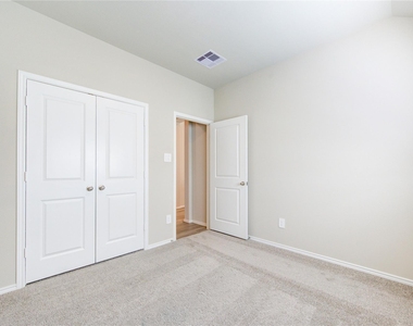 9515 Sierra Crest Lane - Photo Thumbnail 6