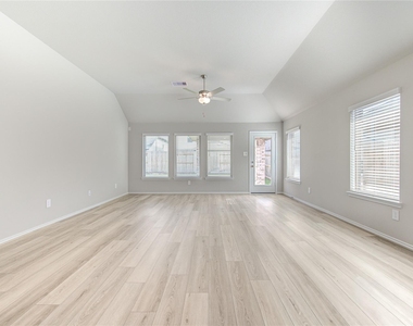 9515 Sierra Crest Lane - Photo Thumbnail 28