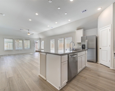 9515 Sierra Crest Lane - Photo Thumbnail 13
