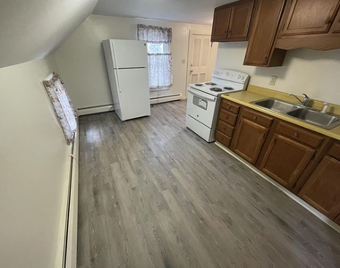 49 East Center - Photo Thumbnail 5