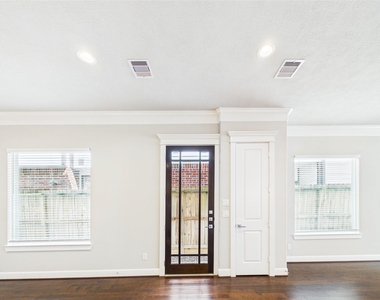 1414 Prince Street - Photo Thumbnail 12