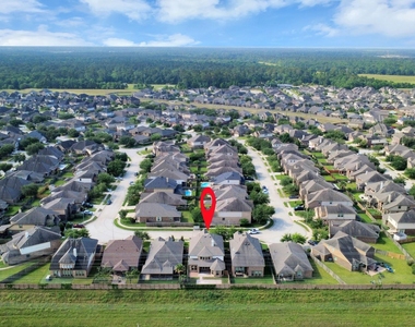 9815 Patricia Haven Lane - Photo Thumbnail 3