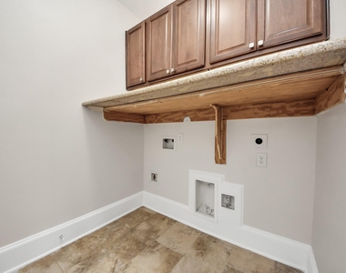 9815 Patricia Haven Lane - Photo Thumbnail 12
