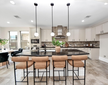 9815 Patricia Haven Lane - Photo Thumbnail 18