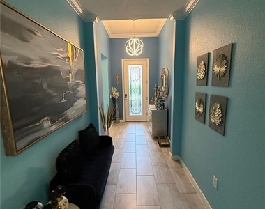 12963 Pemberton Way - Photo Thumbnail 7