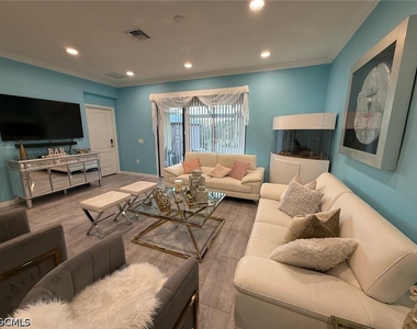 12963 Pemberton Way - Photo Thumbnail 13