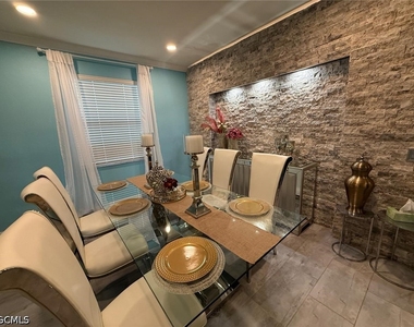 12963 Pemberton Way - Photo Thumbnail 18