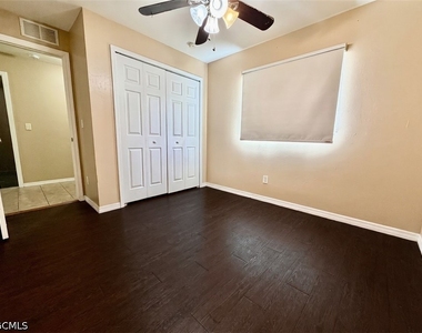 346 Bell Boulevard S - Photo Thumbnail 3