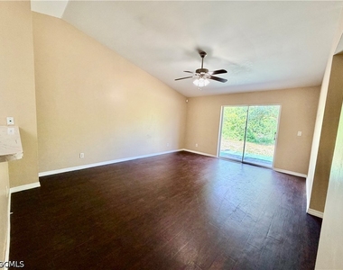 346 Bell Boulevard S - Photo Thumbnail 13