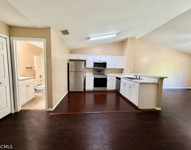 346 Bell Boulevard S - Photo Thumbnail 9