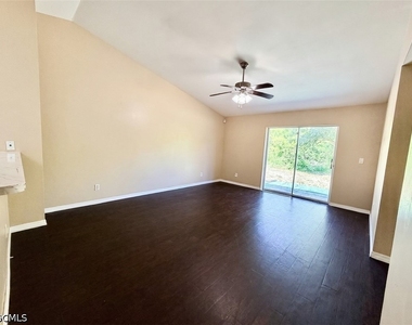 346 Bell Boulevard S - Photo Thumbnail 13