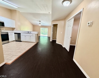 346 Bell Boulevard S - Photo Thumbnail 10