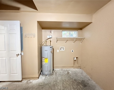 346 Bell Boulevard S - Photo Thumbnail 5