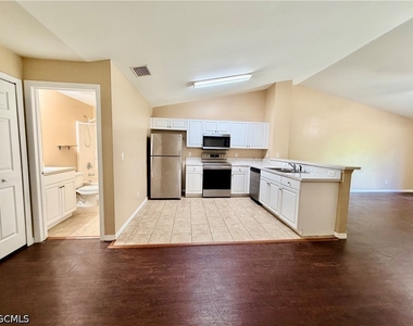 346 Bell Boulevard S - Photo Thumbnail 8
