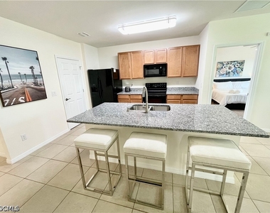 604 Sw 26th Street - Photo Thumbnail 6