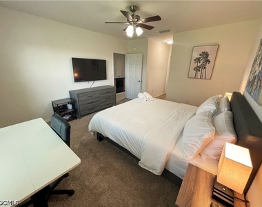 604 Sw 26th Street - Photo Thumbnail 13