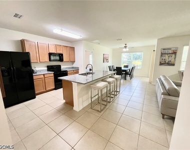 604 Sw 26th Street - Photo Thumbnail 4
