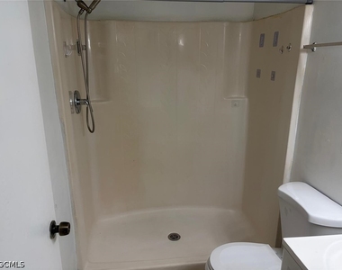 2700 Park Windsor Drive - Photo Thumbnail 5