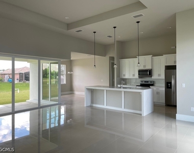 2447 Sw Embers Terrace - Photo Thumbnail 10
