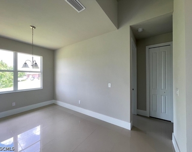 2447 Sw Embers Terrace - Photo Thumbnail 11