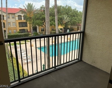 11571 Villa Grand - Photo Thumbnail 19