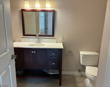 11571 Villa Grand - Photo Thumbnail 4