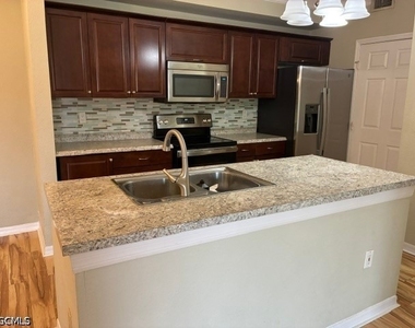 11571 Villa Grand - Photo Thumbnail 17