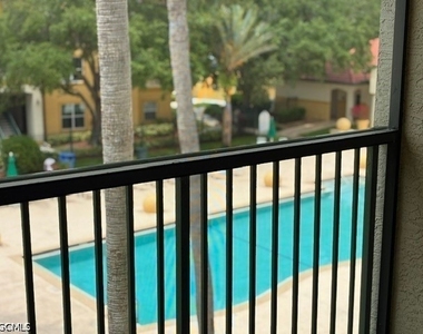 11571 Villa Grand - Photo Thumbnail 18