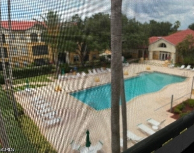11571 Villa Grand - Photo Thumbnail 20