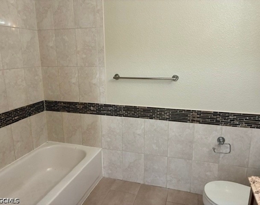 11571 Villa Grand - Photo Thumbnail 16