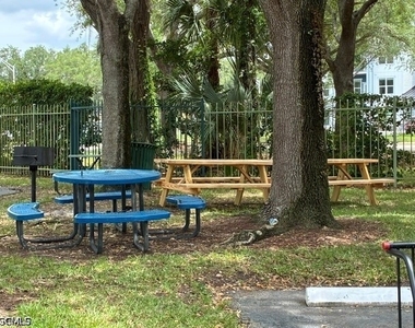 11571 Villa Grand - Photo Thumbnail 3
