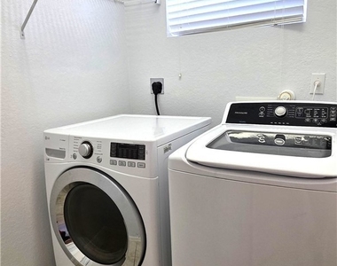 3345 Dandolo Circle - Photo Thumbnail 10