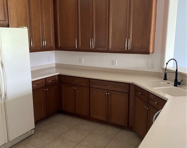 421 Nw 36th Avenue - Photo Thumbnail 15