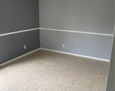 421 Nw 36th Avenue - Photo Thumbnail 13