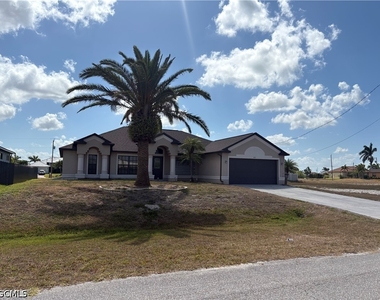 421 Nw 36th Avenue - Photo Thumbnail 1