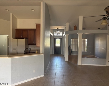 421 Nw 36th Avenue - Photo Thumbnail 3