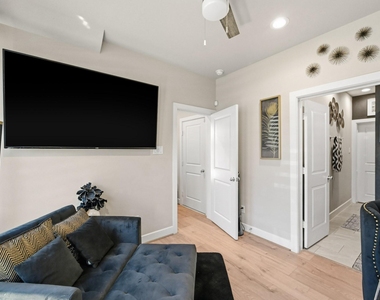 3314 Hutchins Street - Photo Thumbnail 4